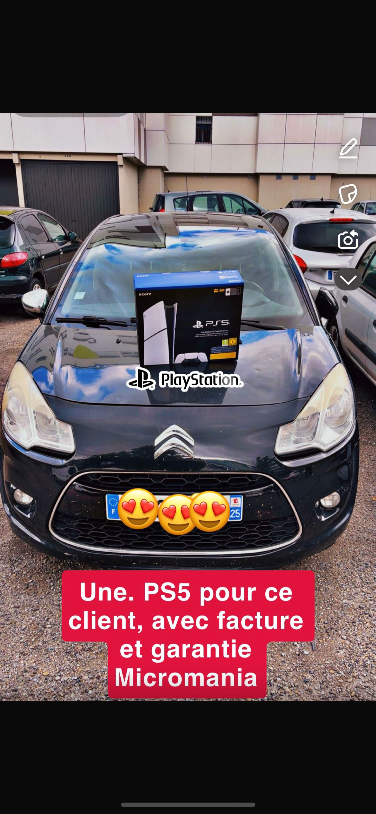 Une. PS5 pour ce client.